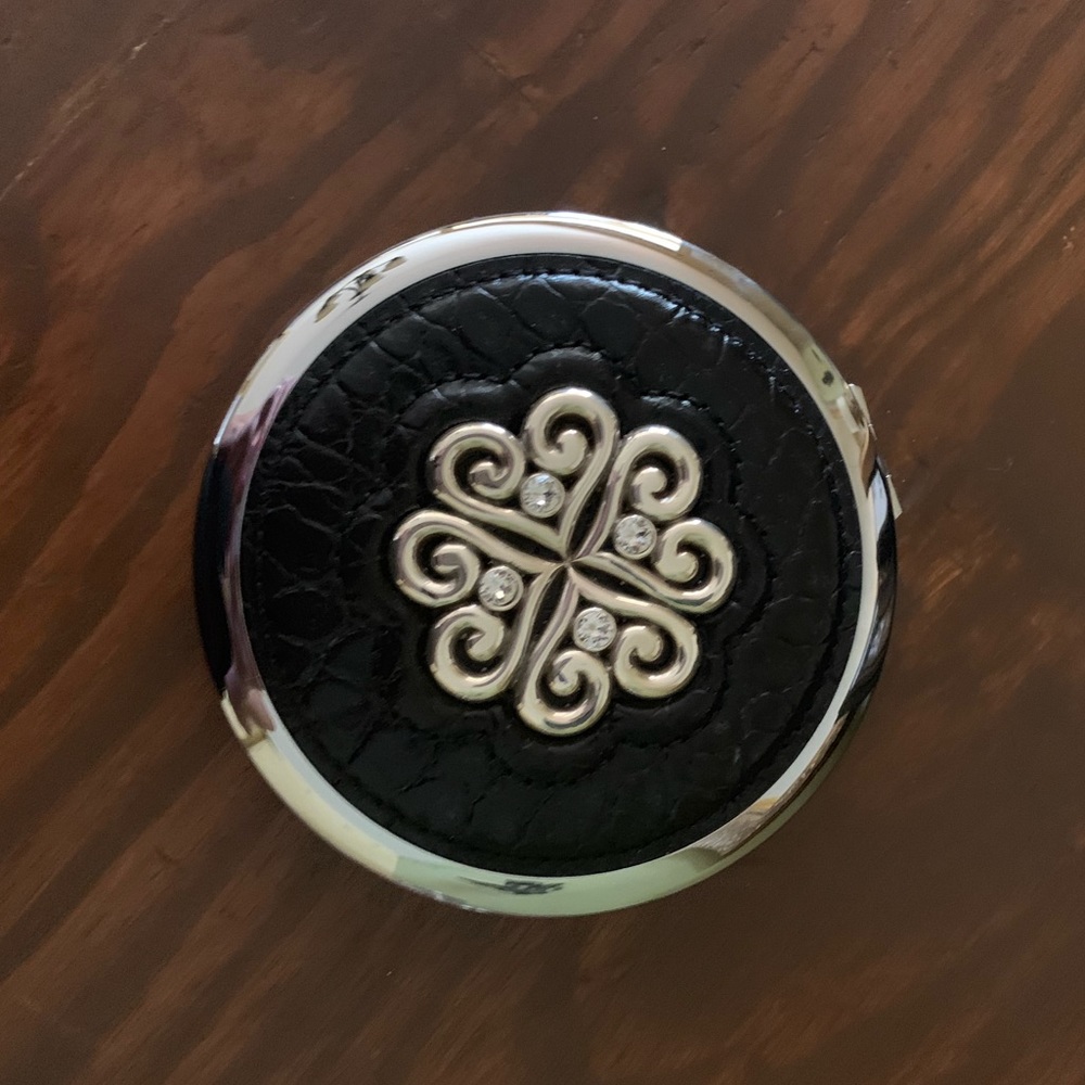 Brighton handheld mirror